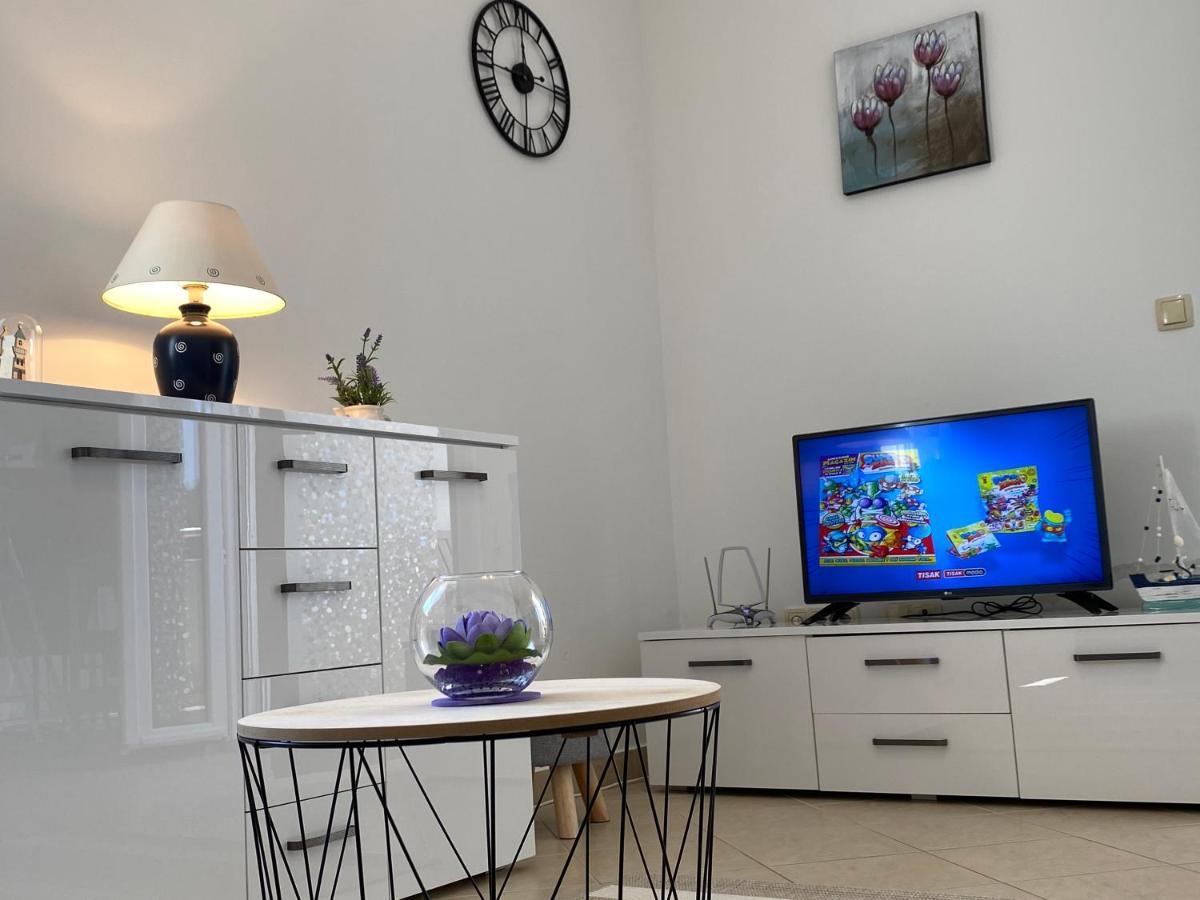 Apartment Tihana Трогір Екстер'єр фото