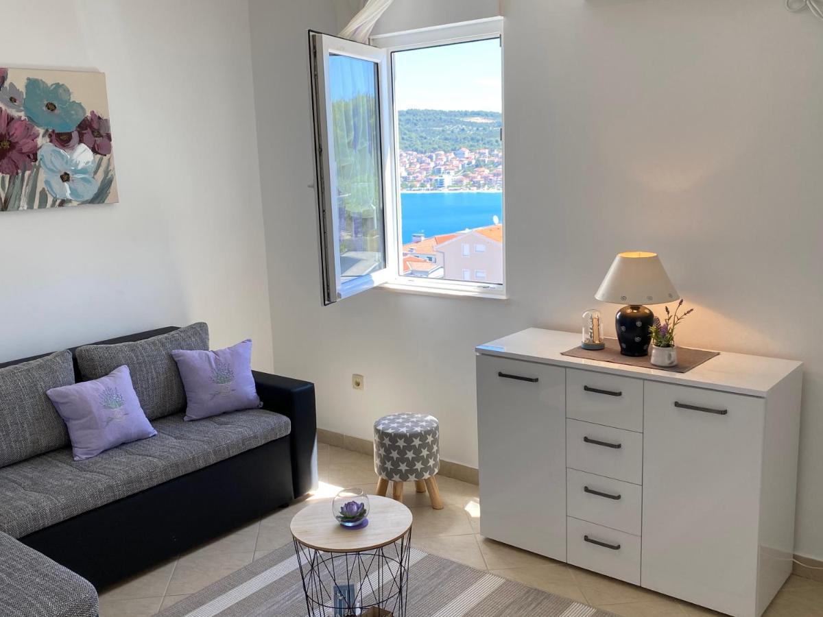 Apartment Tihana Трогір Екстер'єр фото
