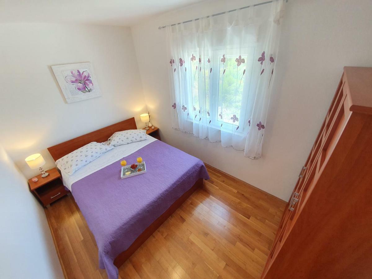 Apartment Tihana Трогір Екстер'єр фото