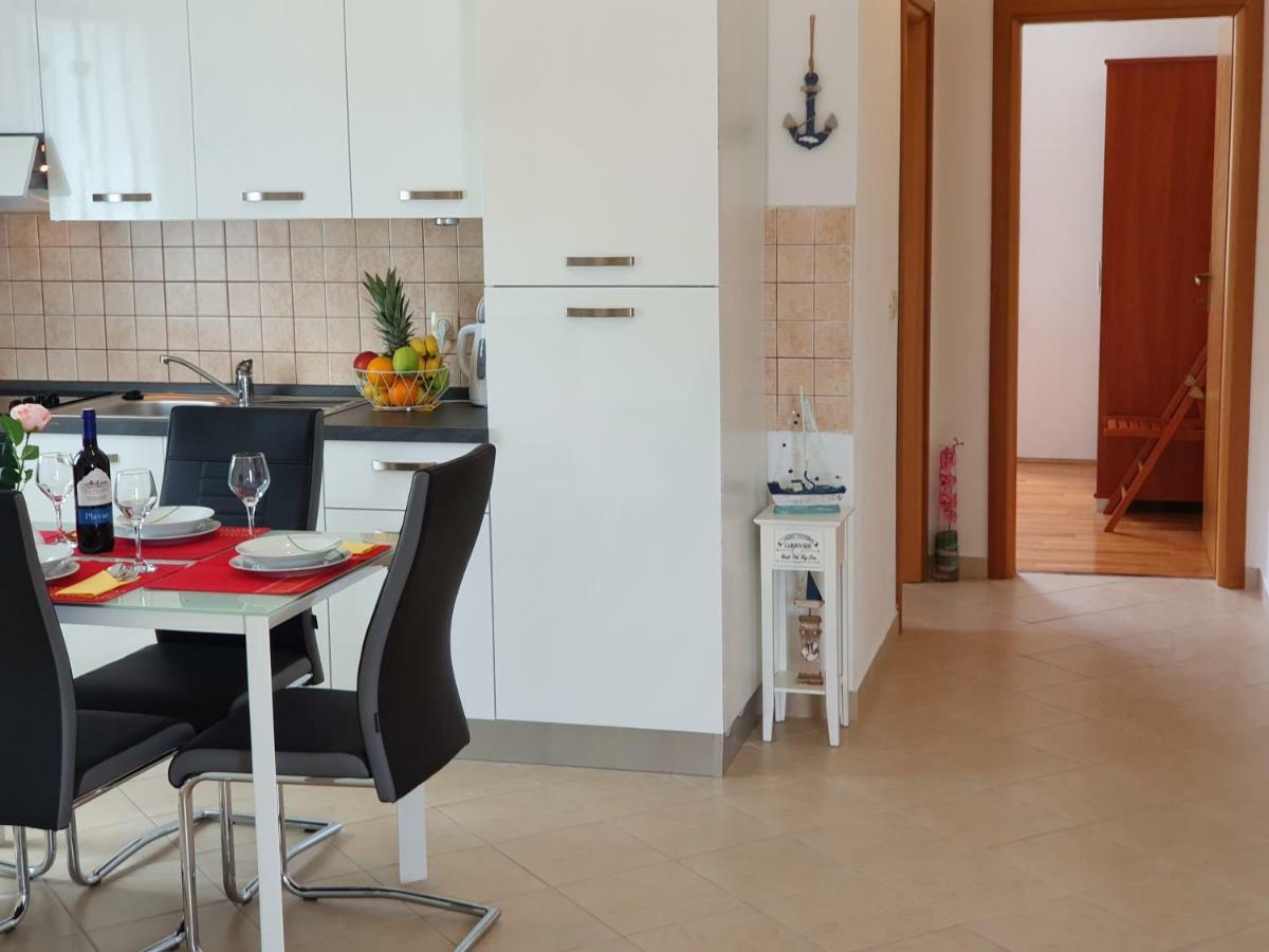 Apartment Tihana Трогір Екстер'єр фото