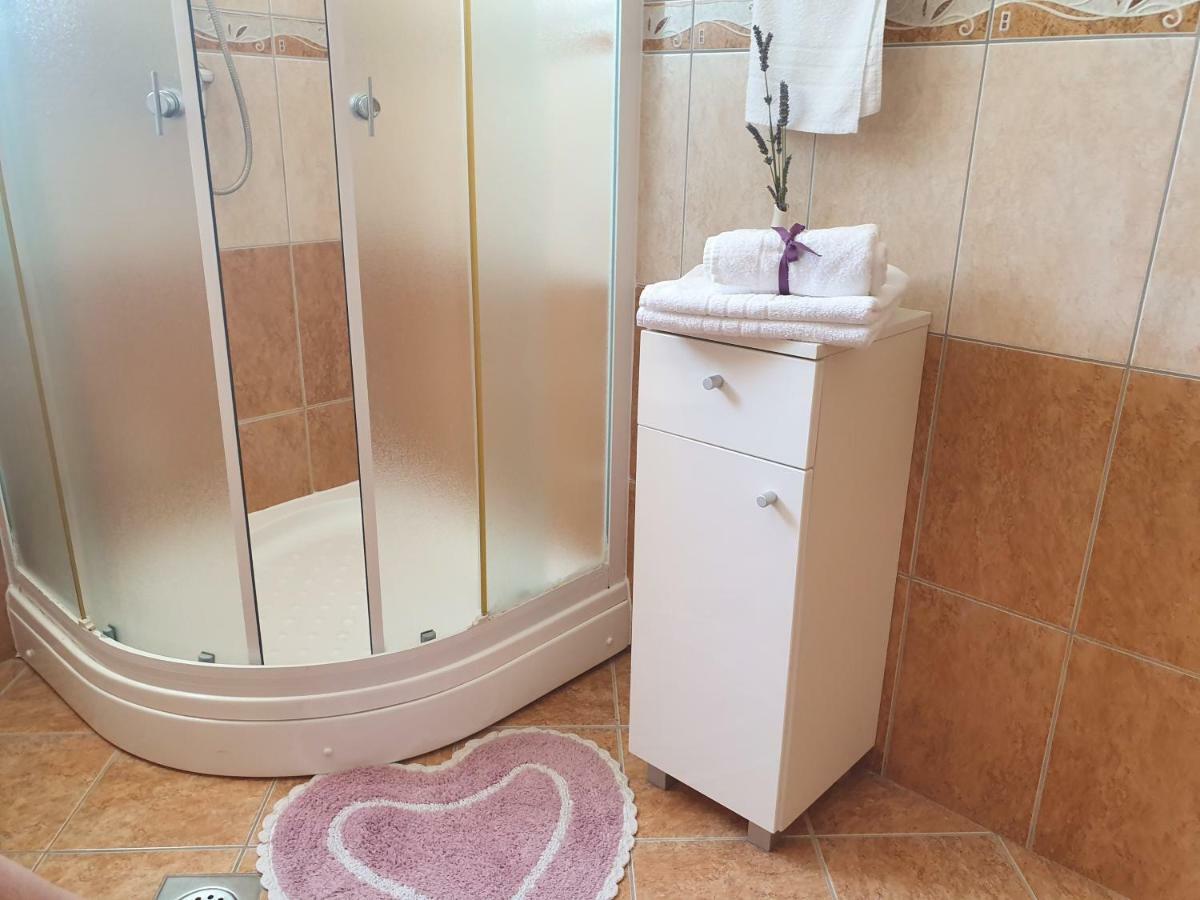 Apartment Tihana Трогір Екстер'єр фото
