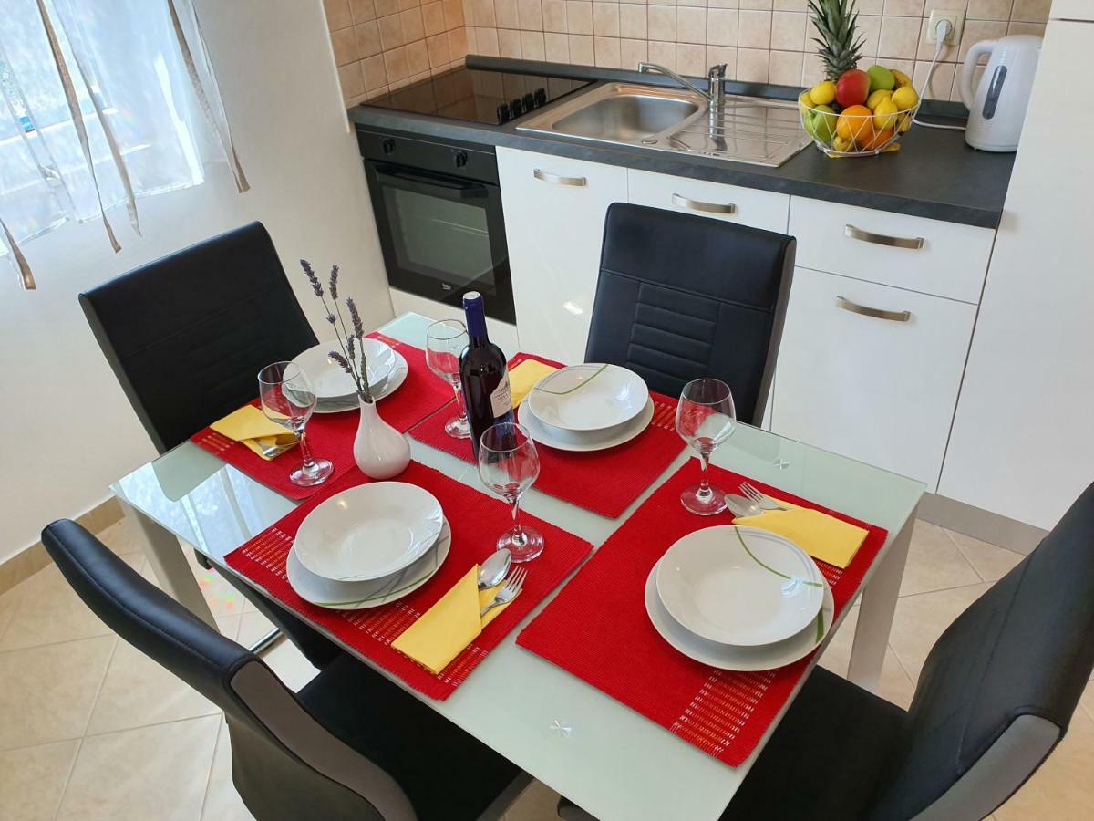 Apartment Tihana Трогір Екстер'єр фото